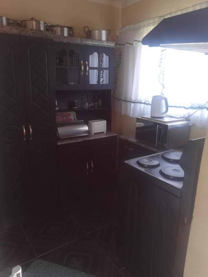 608477_WhatsApp
